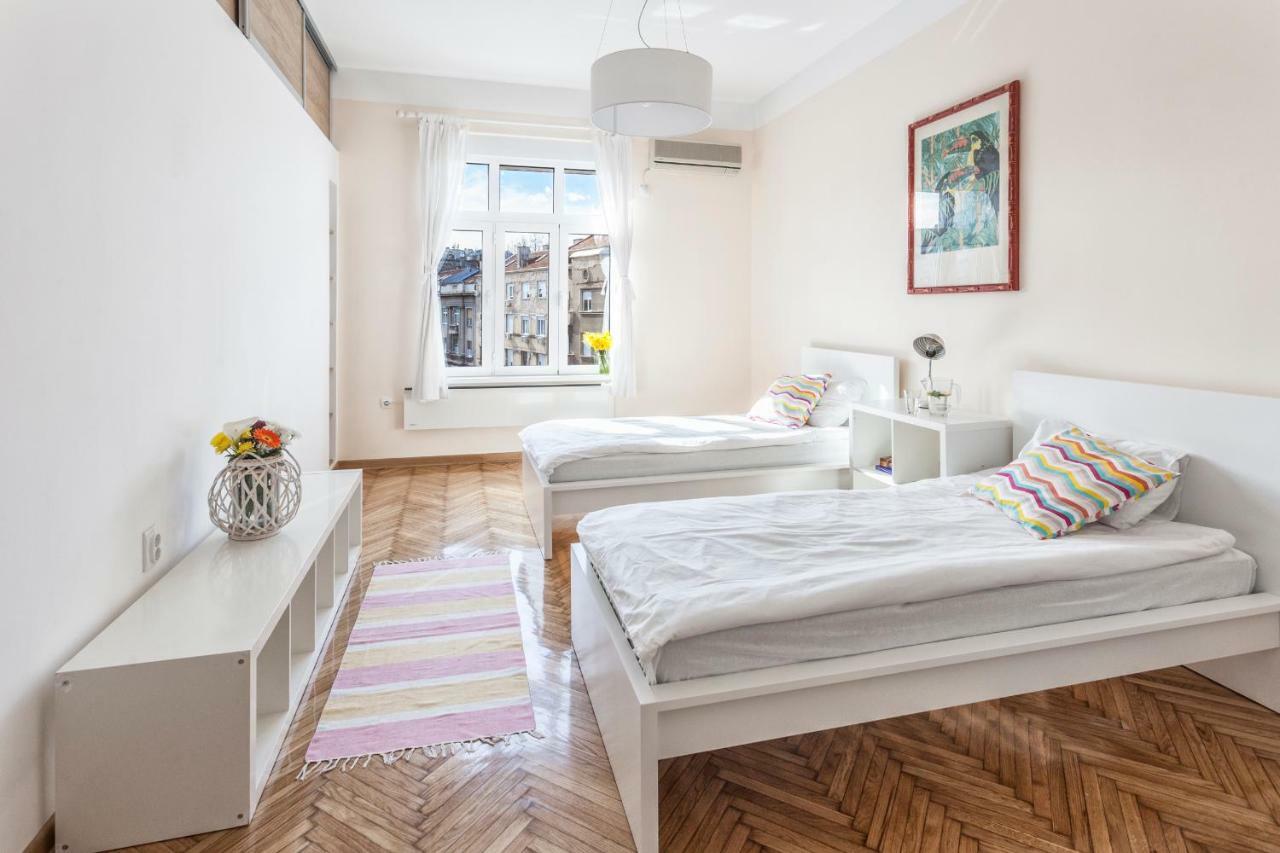 99 Muses Apartments Dordegol Esterno foto